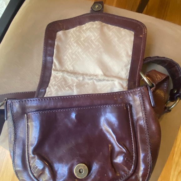 Cole Haan leather cross body bag - Picture 3 of 4